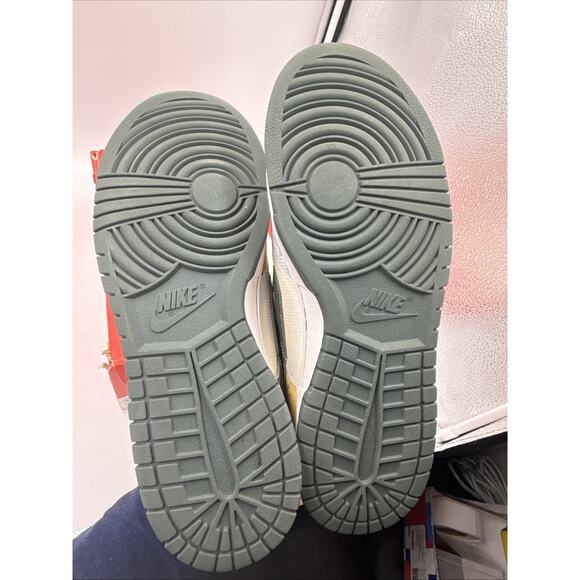 Size 11 - Nike Dunk SE Low Sail Multi-Camo - Picture 4 of 7